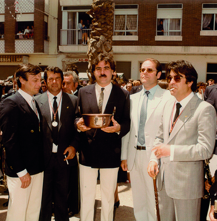 1984, entrega de la caldera de honor